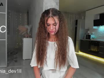 webcam girl mia_devill live cam image #3788738