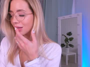 webcam girl emmi_rosee live cam image #352764