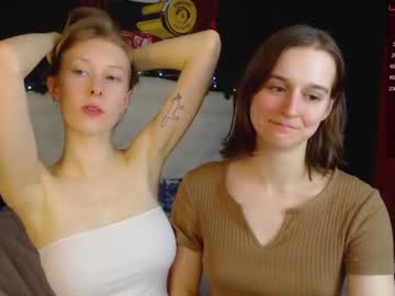 webcam girl julia_tina live cam image #927649