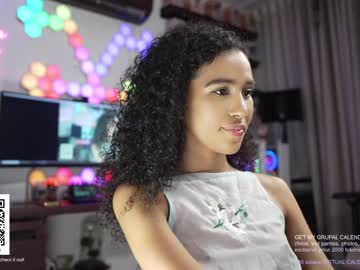 webcam girl amnie_ live cam image #6134704