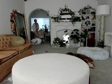 webcam girl pretendlunch live cam image #2780367