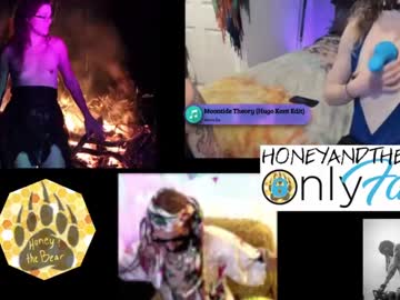 webcam couple honeyand_thebear live cam image #666440