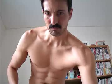 webcam man hornet_33 live cam image #6944293