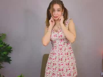 webcam girl mialullaby live cam image #7062347