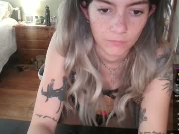 webcam girl pixelatedprincess live cam image #4670891