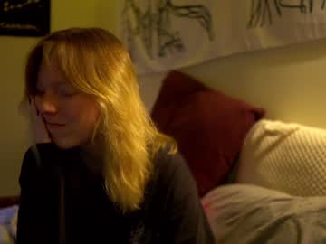 webcam girl crimsonxrapture live cam image #899426