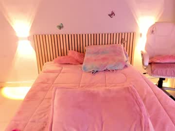 webcam girl little_effy18 live cam image #4642612