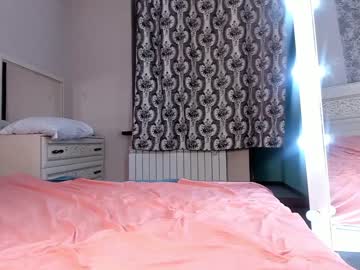 webcam girl hyun_chia live cam image #1860089