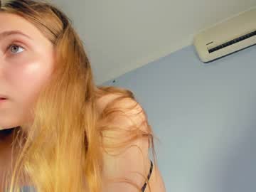 webcam girl youne_and_beautiful live cam image #4967864