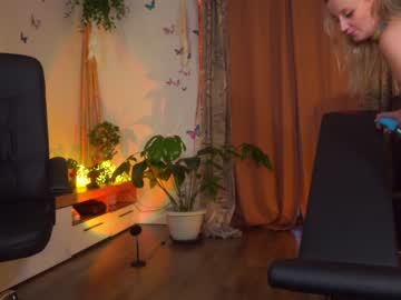 webcam girl juicyandthepussyblvd live cam image #3449390