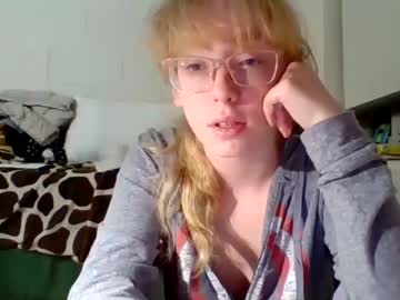 webcam girl blonde_katie live cam image #6309191