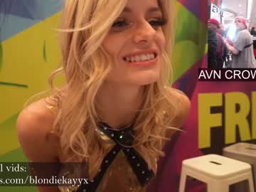 webcam girl blondiekayy live cam image #3505515