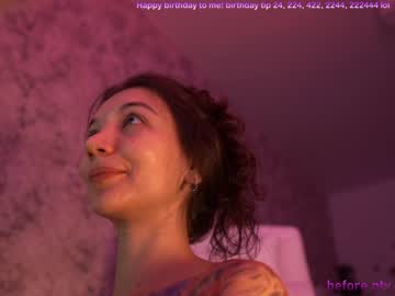webcam girl kronniekray live cam image #1100882