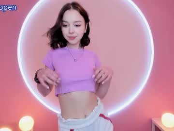 webcam girl livermorai live cam image #3258127