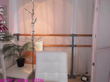 webcam girl leeeah_ live cam image #7096243
