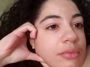 webcam girl brielle_paris live cam image #6132204