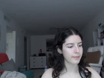 webcam girl frenchava live cam image #6140694