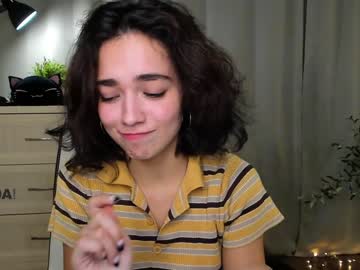 webcam girl ella_flar_ live cam image #3274775