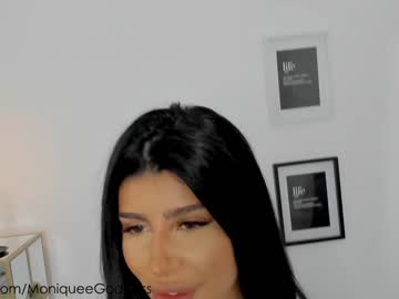 webcam girl moniqueeass live cam image #5225239