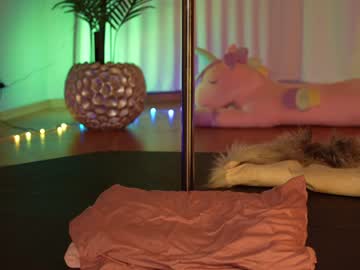 webcam girl kittycaitlin live cam image #6099261