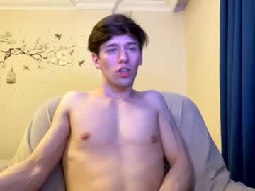webcam man boy_with_a_joy live cam image #1674688