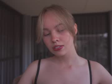 webcam girl bibi_it_is live cam image #5965583