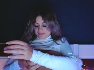 webcam girl mayadelevinnge live cam image #1984349