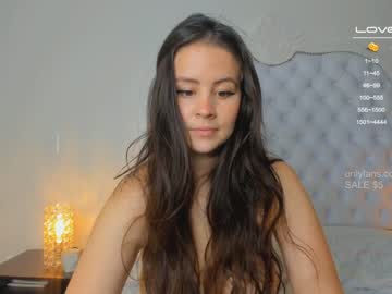 webcam girl mia_greyy live cam image #75765