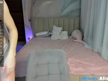 webcam girl alisaa_1 live cam image #3225855
