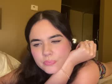 webcam girl gia_is_horny live cam image #4745274