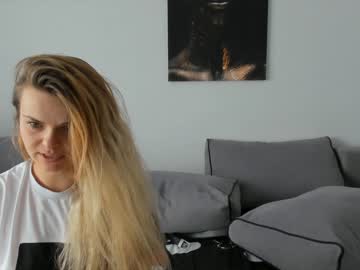 webcam girl sweetlexxxy19 live cam image #27745