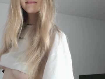 webcam girl infinite_reality live cam image #5441731