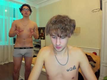 webcam man purple_gang live cam image #850697