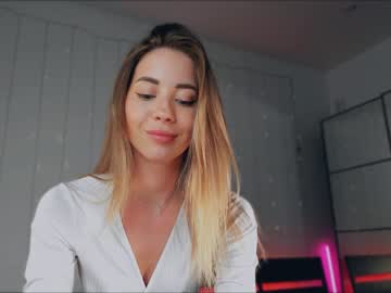 webcam girl emmi_rosee live cam image #6304322