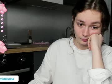 webcam girl mxxnsxsul live cam image #2885896
