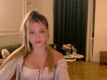 webcam girl bitter_moon live cam image #3583699