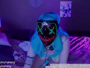 webcam girl runesy live cam image #2482481