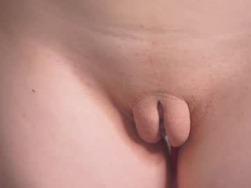 webcam girl moniquetyler69 live cam image #3379141