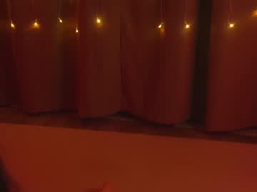 webcam girl helenmoors live cam image #4707142