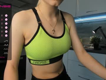 webcam girl margaretwilkinson live cam image #5882703