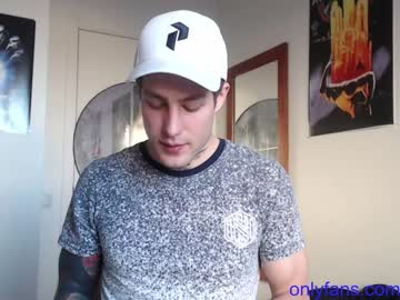 webcam man sonic12_12 live cam image #903375