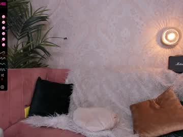 webcam girl lili_01 live cam image #1655571
