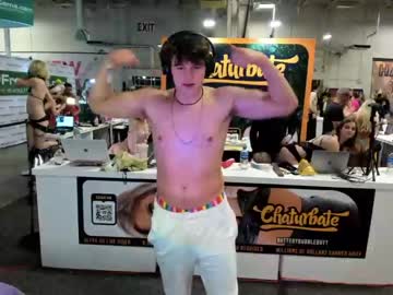 webcam man thejohnnystone live cam image #3284093