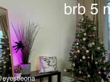 webcam girl eyeseeona3 live cam image #3359348