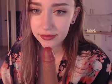webcam girl uwuxo live cam image #676831