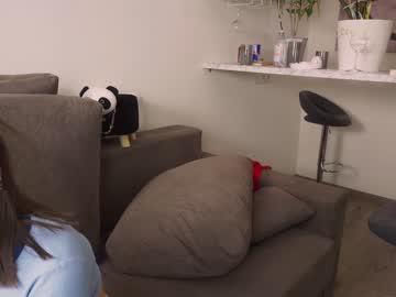 webcam couple emiliacourtney live cam image #6229592
