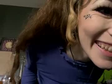 webcam girl lilbrowneyedbabe live cam image #4812237
