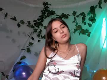 webcam girl twinkle_planet live cam image #3008329