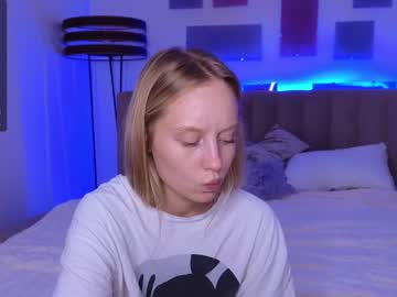 webcam girl callme_star live cam image #5623279
