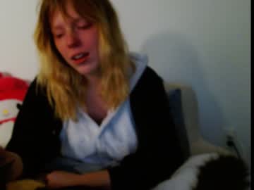 webcam girl crimsonxrapture live cam image #970489